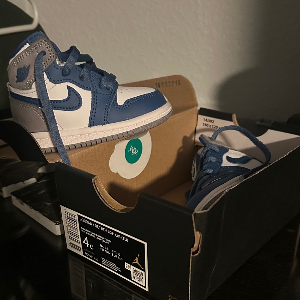 baby jordans